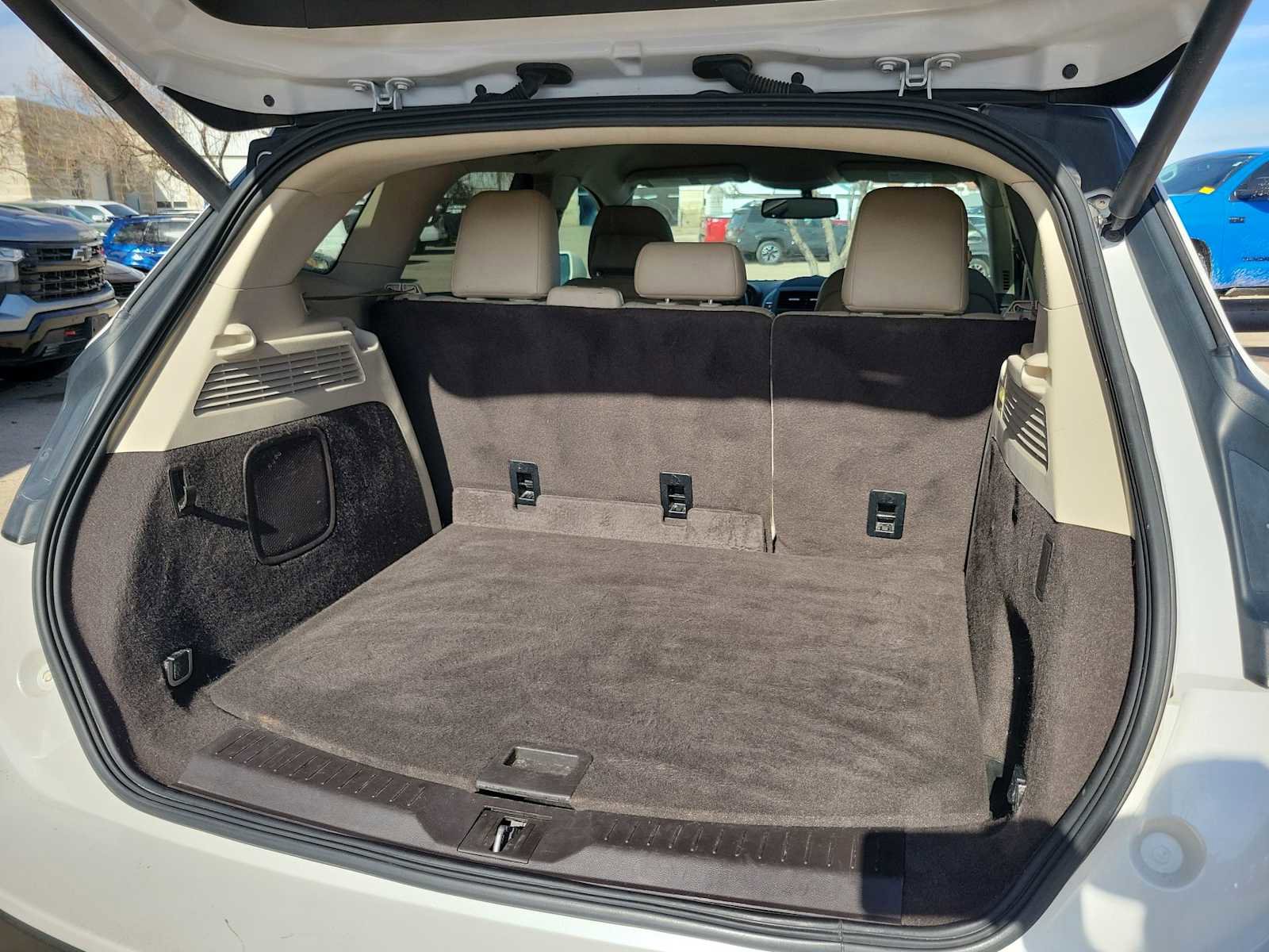 Used 2017 Lincoln MKC Premiere image 19