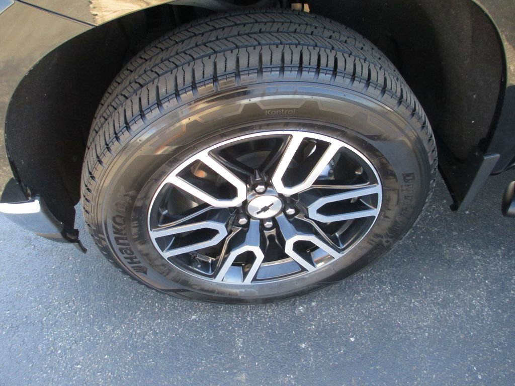 Used 2021 Chevrolet Silverado 1500 LT image 16