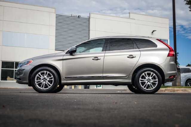 Used 2015 Volvo XC60 T5 AWD/4WD image 25