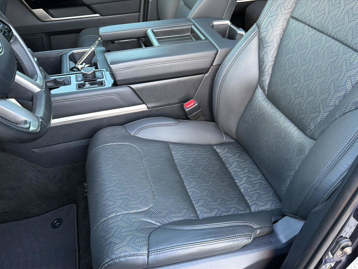Used 2023 Toyota Tundra Limited w/ Power Package AWD/4WD image 30