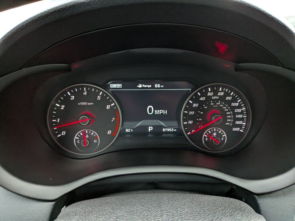 Used 2019 Kia Stinger GT2 image 18