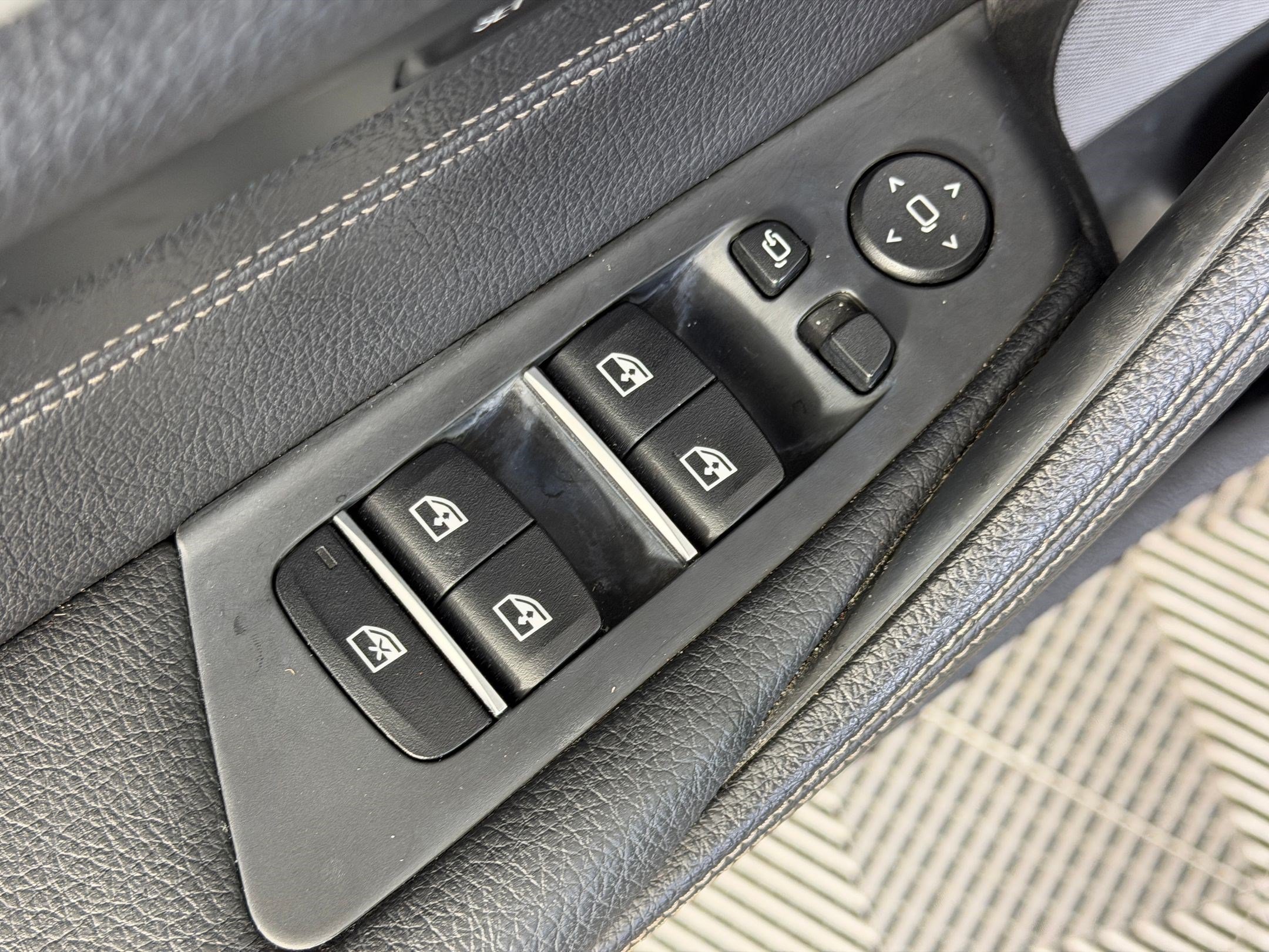 Used 2018 BMW 540i RWD image 27