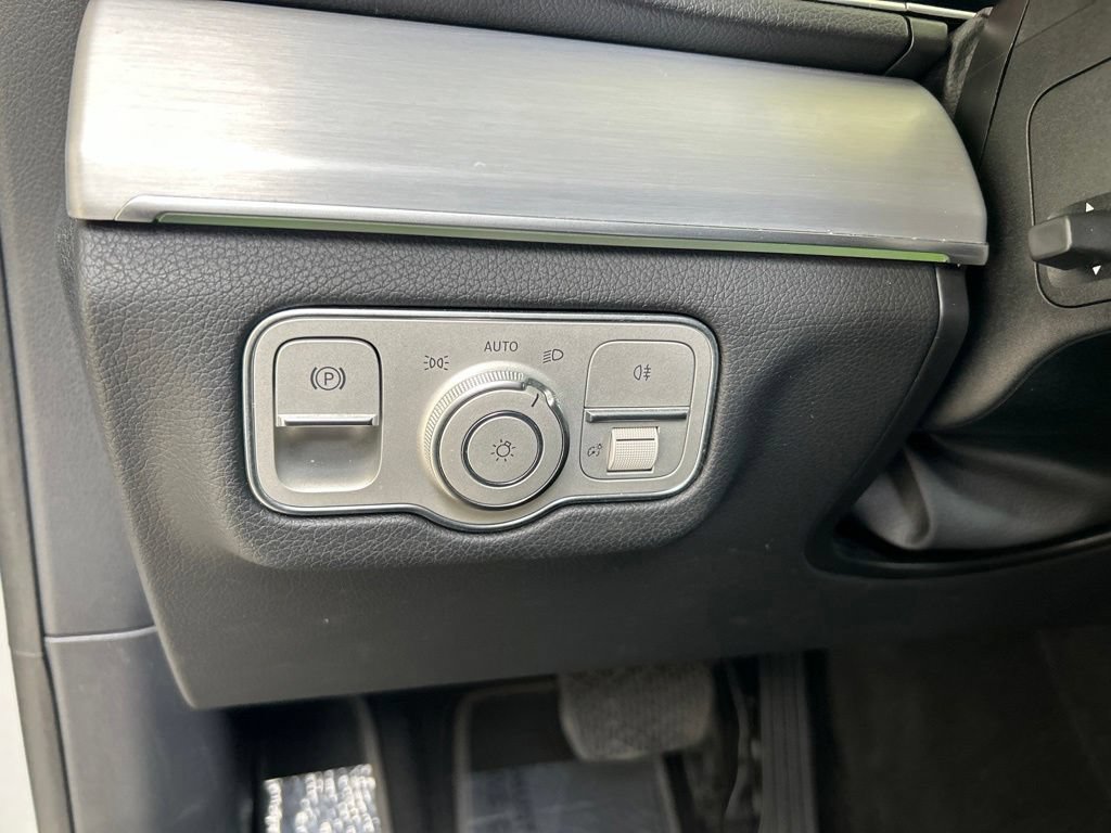 Used 2025 Mercedes-Benz GLE 350 4MATIC image 46