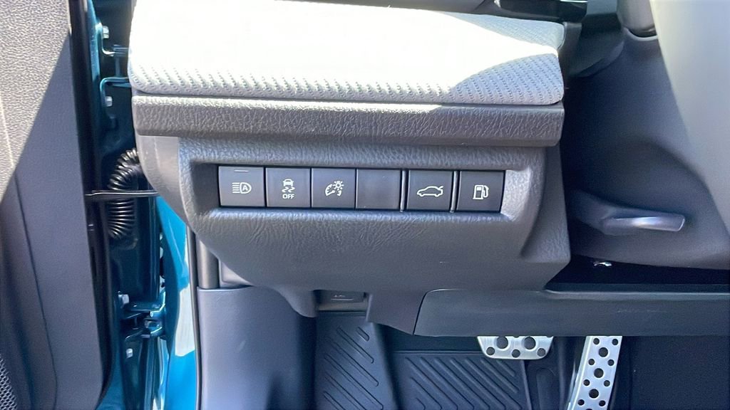 New 2026 Toyota Camry SE FWD image 25