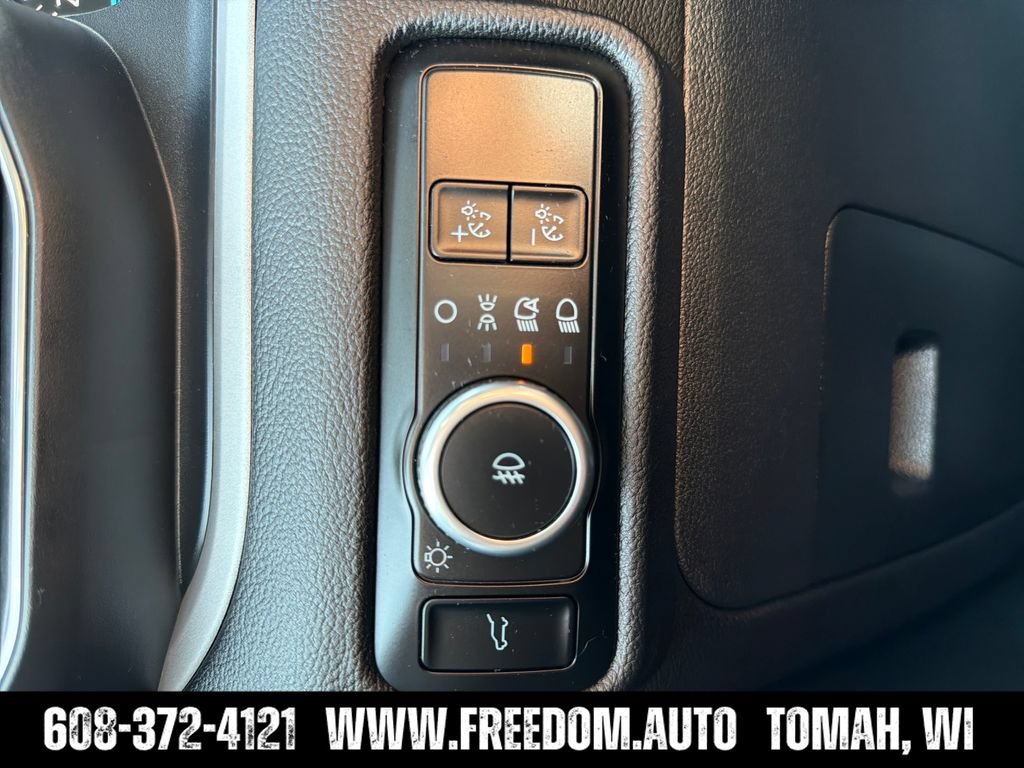 Used 2024 Ford Explorer XLT w/ Equipment Group 202A AWD/4WD image 22