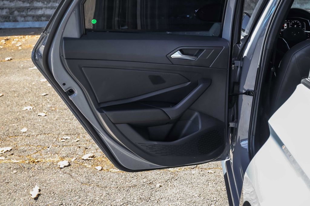 Used 2023 Volkswagen Jetta GLI Autobahn w/ GLI Black Package image 18