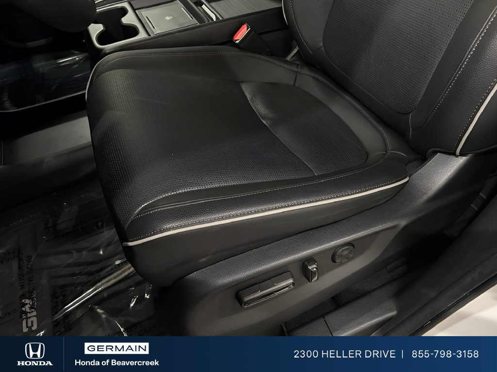 Used 2025 Honda Odyssey Elite image 14