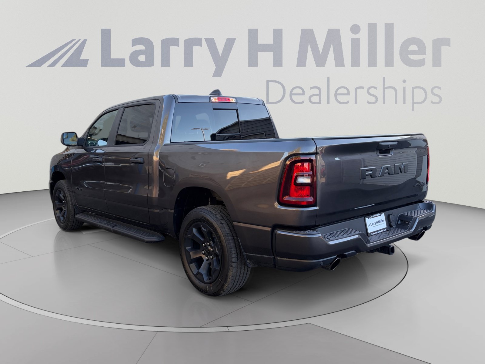 New 2026 RAM 1500 Express AWD/4WD image 3