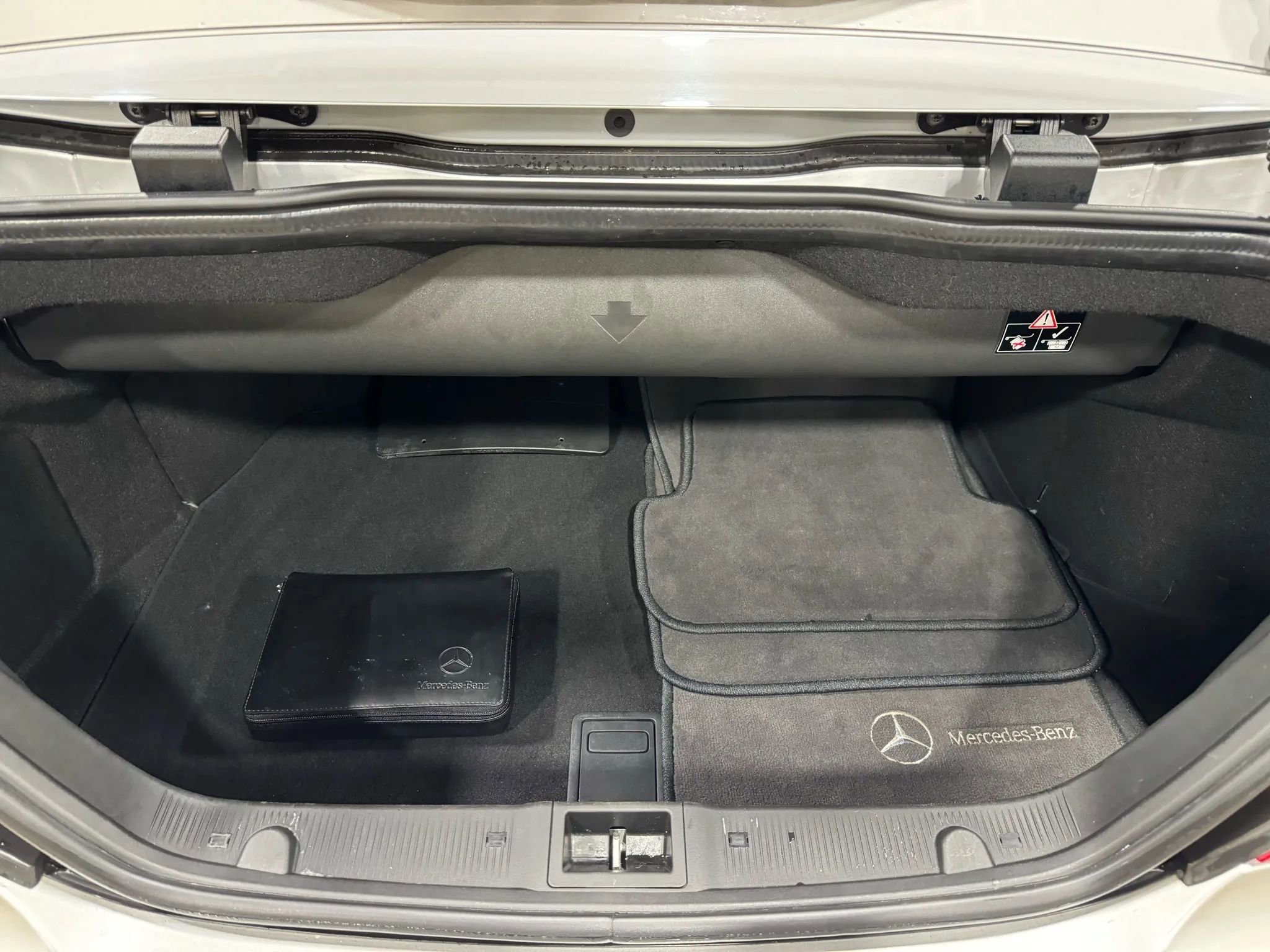 Used 2005 Mercedes-Benz CLK 320 Cabriolet image 51