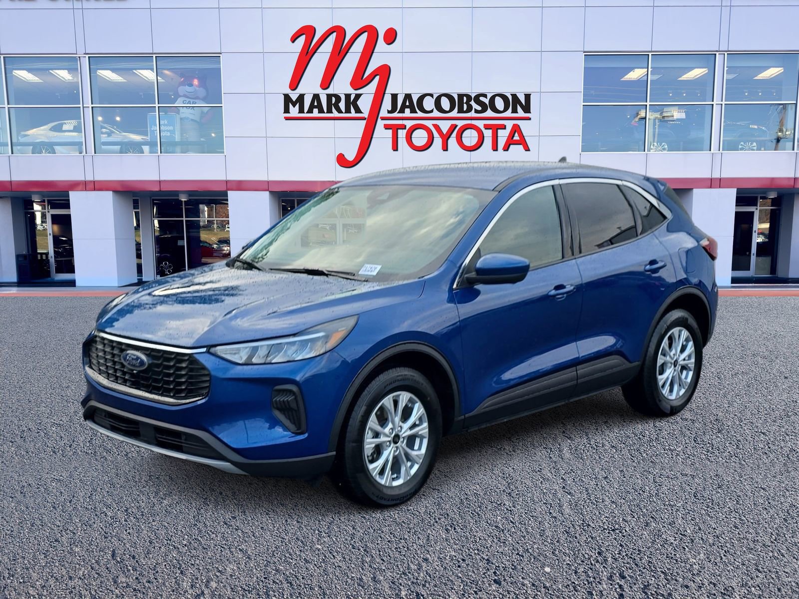 Used 2023 Ford Escape Active w/ Tech Pack #2 image 1