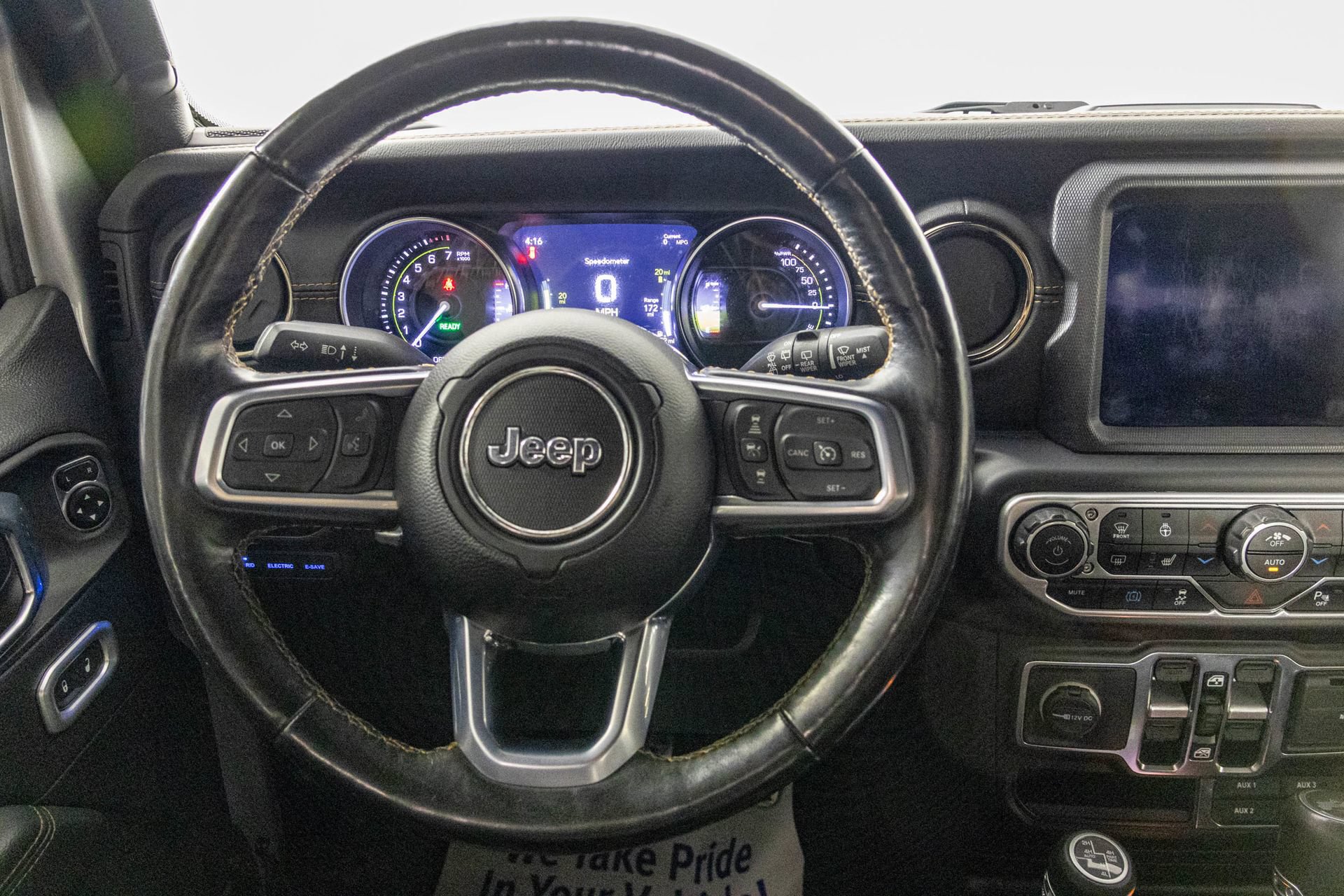 Used 2021 Jeep Wrangler Unlimited Sahara AWD/4WD image 33