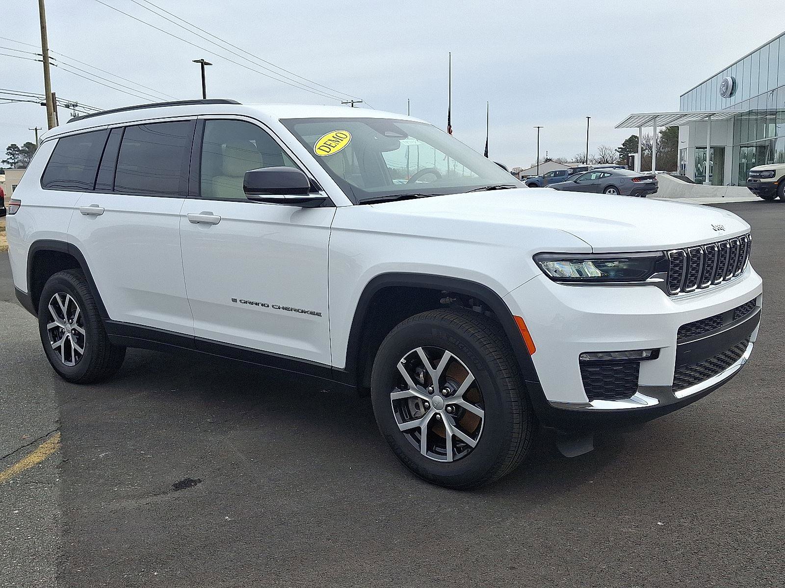 New 2025 Jeep Grand Cherokee L Limited image 2