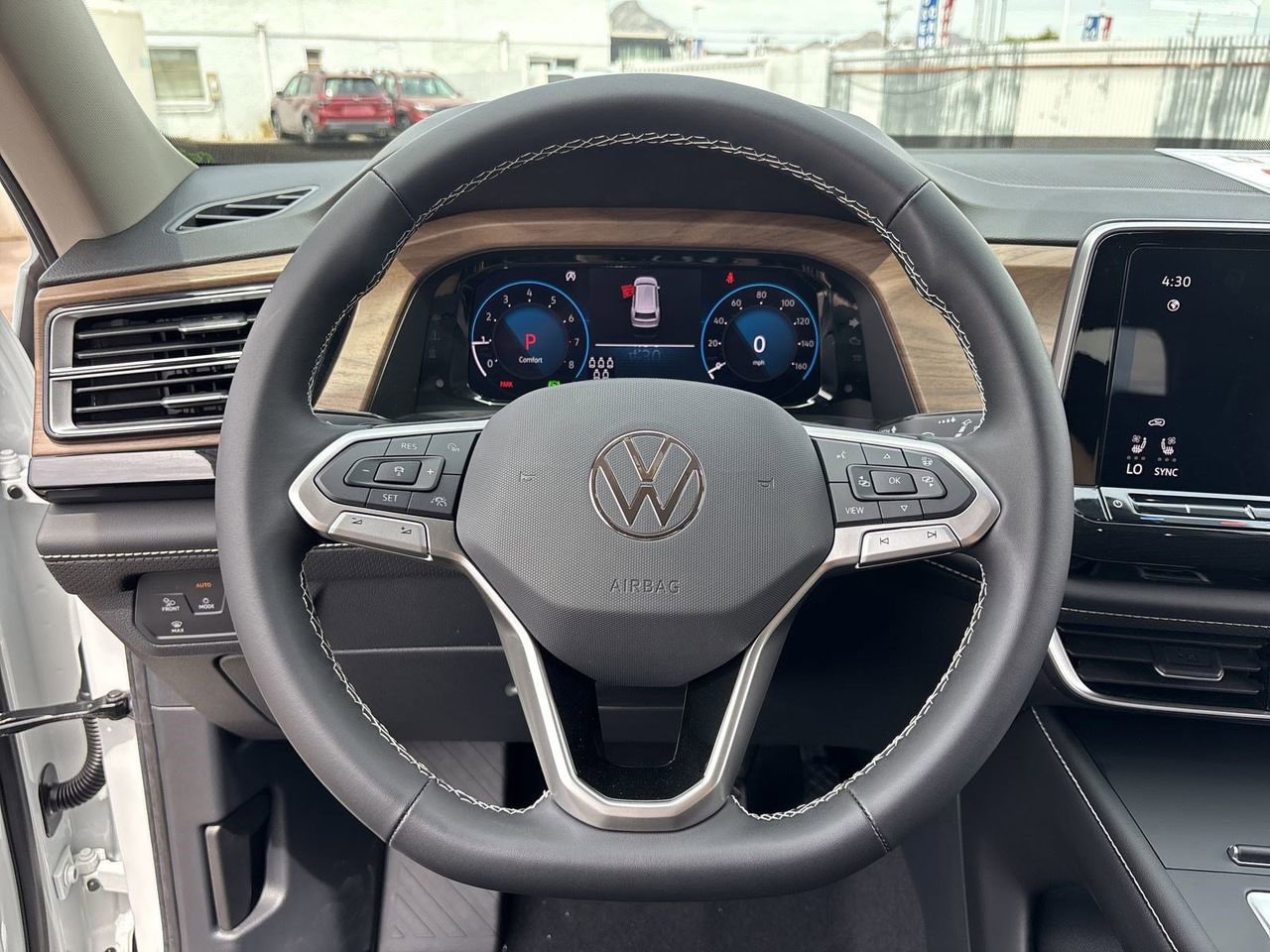 New 2026 Volkswagen Atlas SE image 18