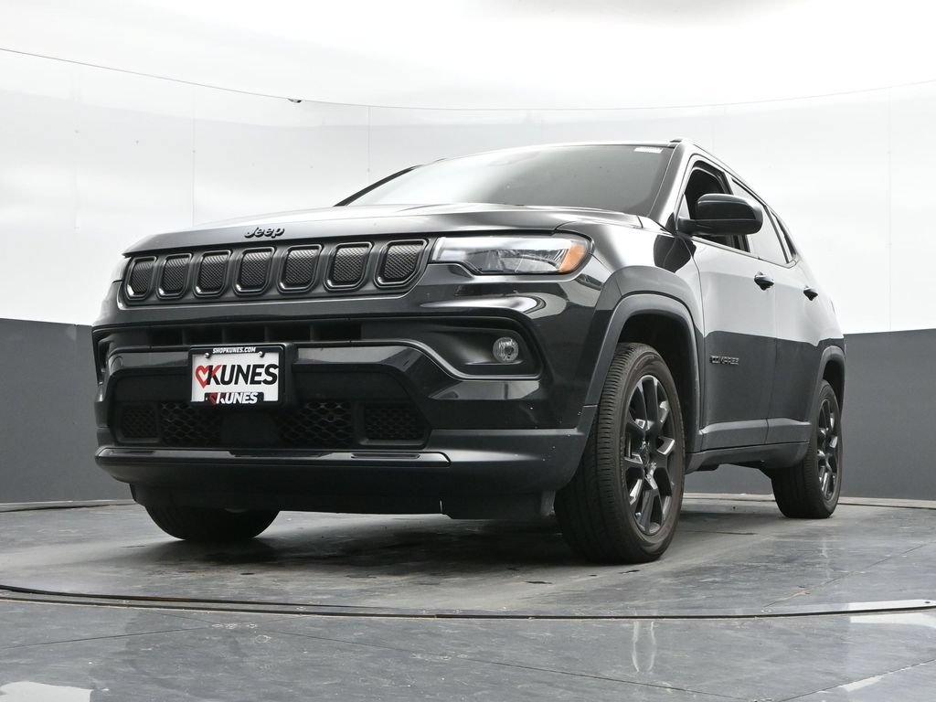 Used 2022 Jeep Compass Latitude w/ Convenience Group AWD/4WD image 42