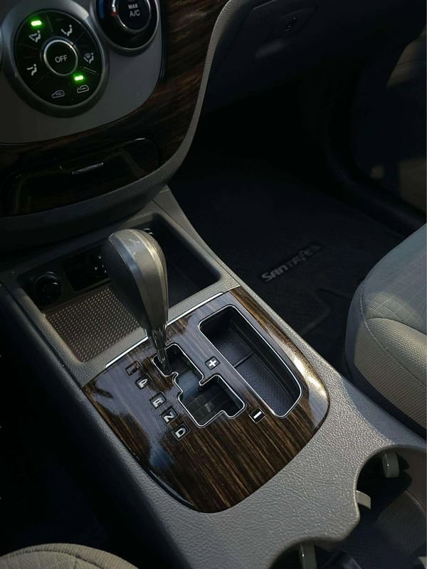 Used 2011 Hyundai Santa Fe GLS image 24