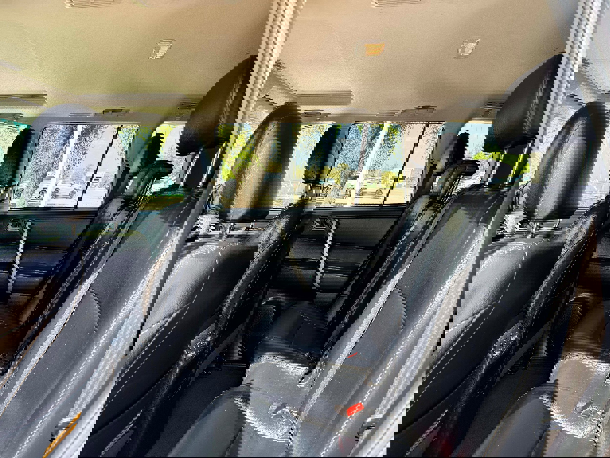 Used 2011 Toyota Highlander SE w/ Tow Pkg AWD/4WD image 13