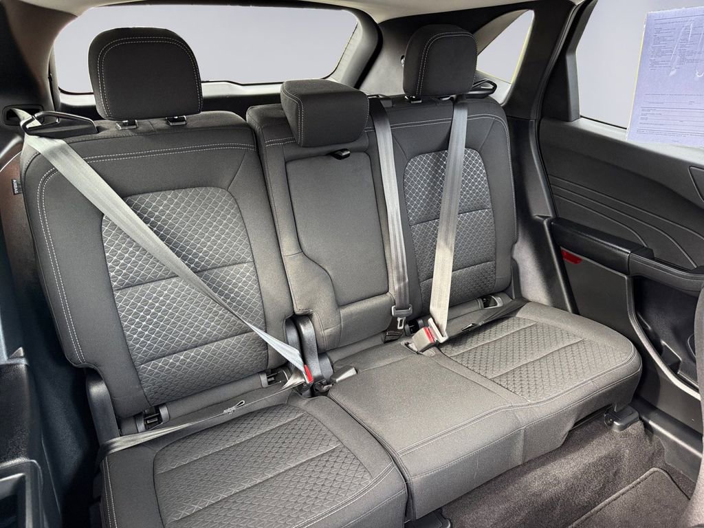 Used 2024 Ford Escape Active image 18