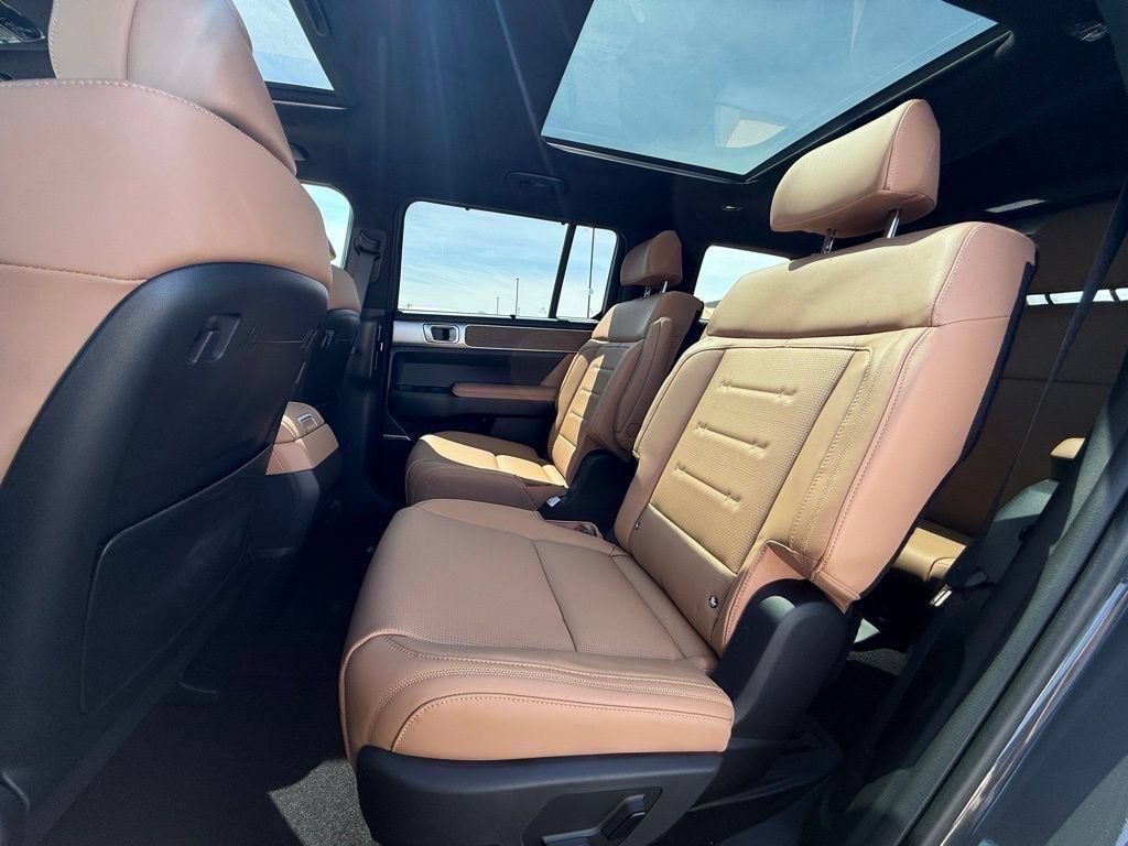 New 2026 Hyundai Santa Fe Limited FWD image 23