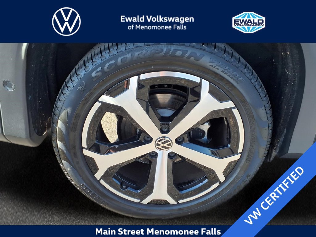 Used 2026 Volkswagen Tiguan SE AWD/4WD image 26