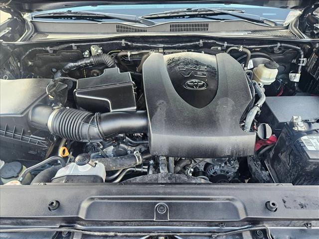 Used 2019 Toyota Tacoma TRD Sport AWD/4WD image 22