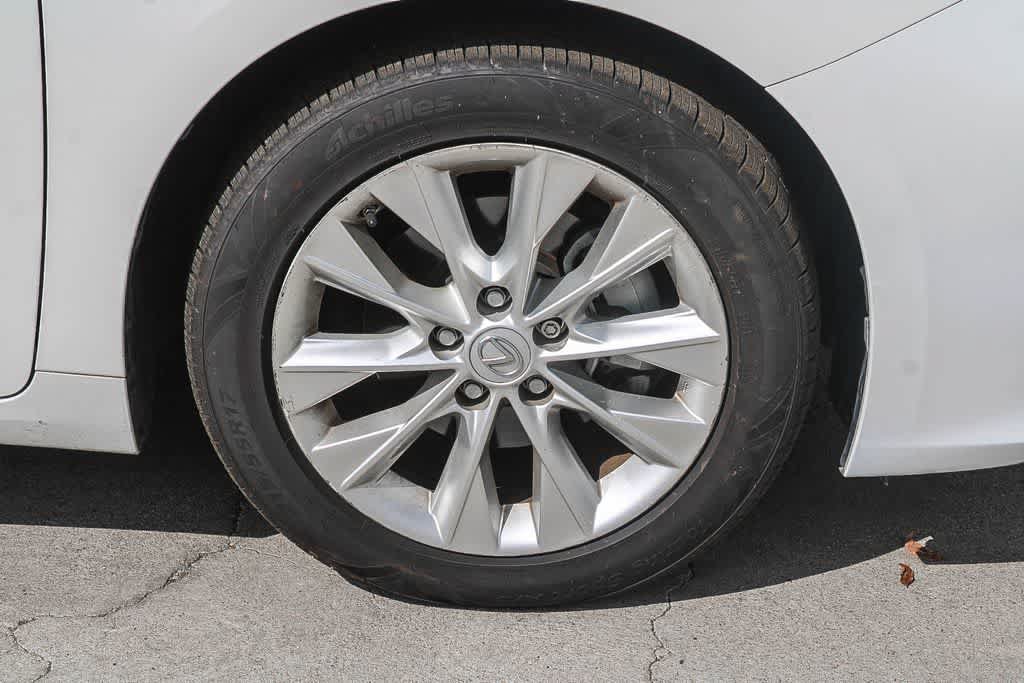 Used 2013 Lexus ES 300h w/ Premium Pkg FWD image 9