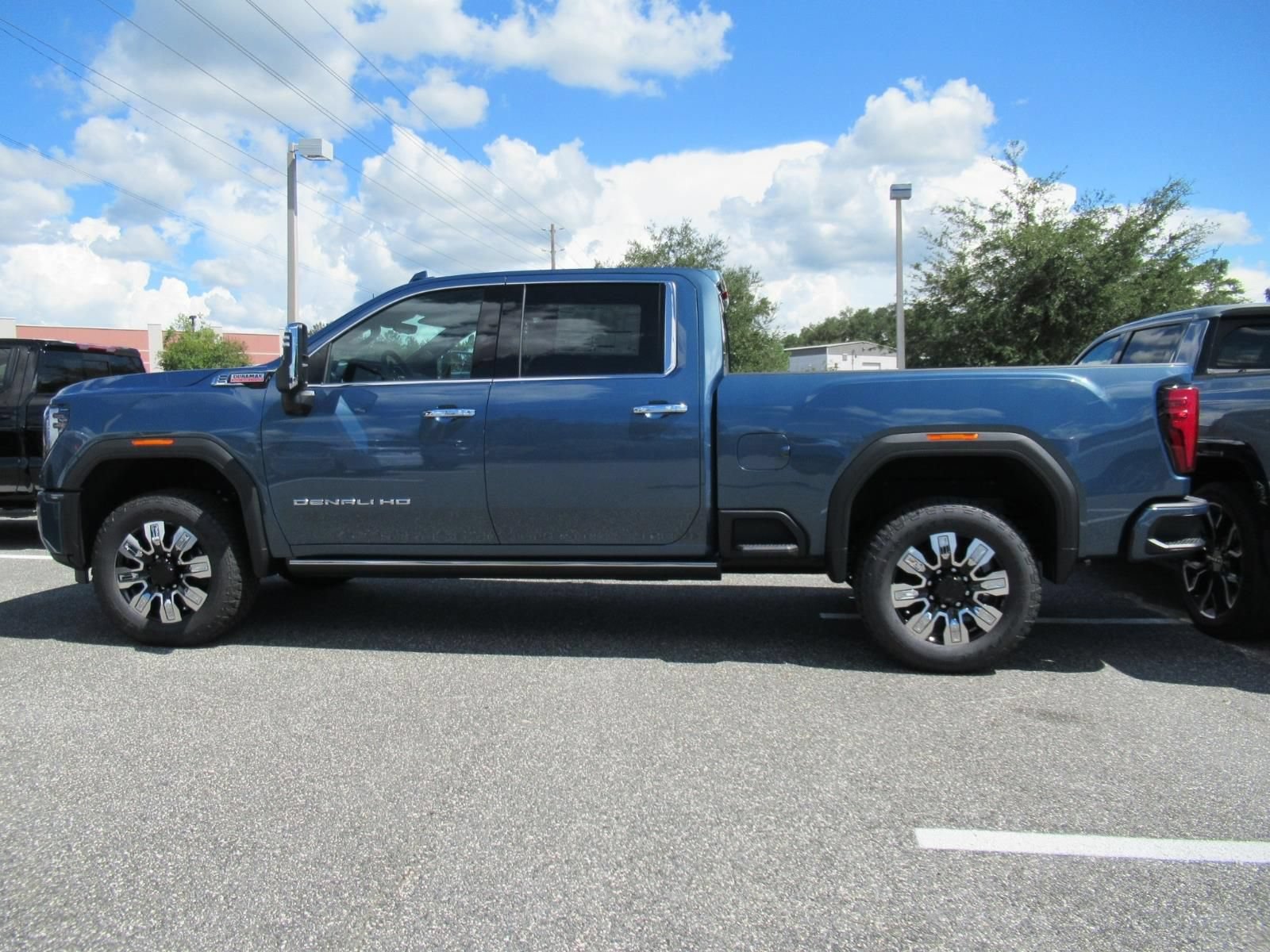 New 2026 GMC Sierra 2500 Denali w/ Denali Reserve Package AWD/4WD image 5