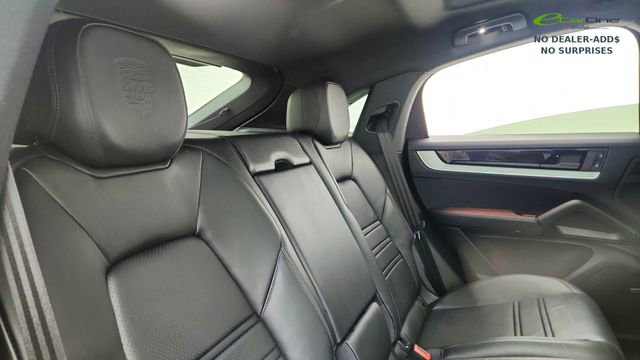 Used 2024 Porsche Cayenne Coupe AWD/4WD image 25