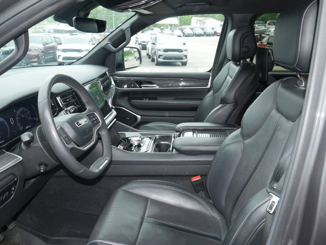 Used 2022 Jeep Wagoneer Series III w/ Rear Seat Video Group 1 AWD/4WD image 4