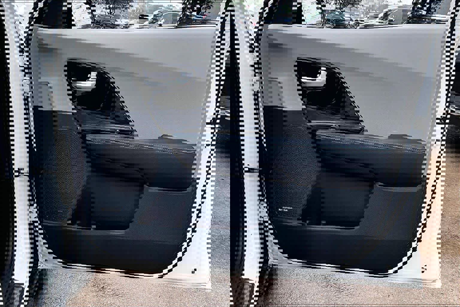 Used 2022 Kia Niro EX Premium FWD image 23