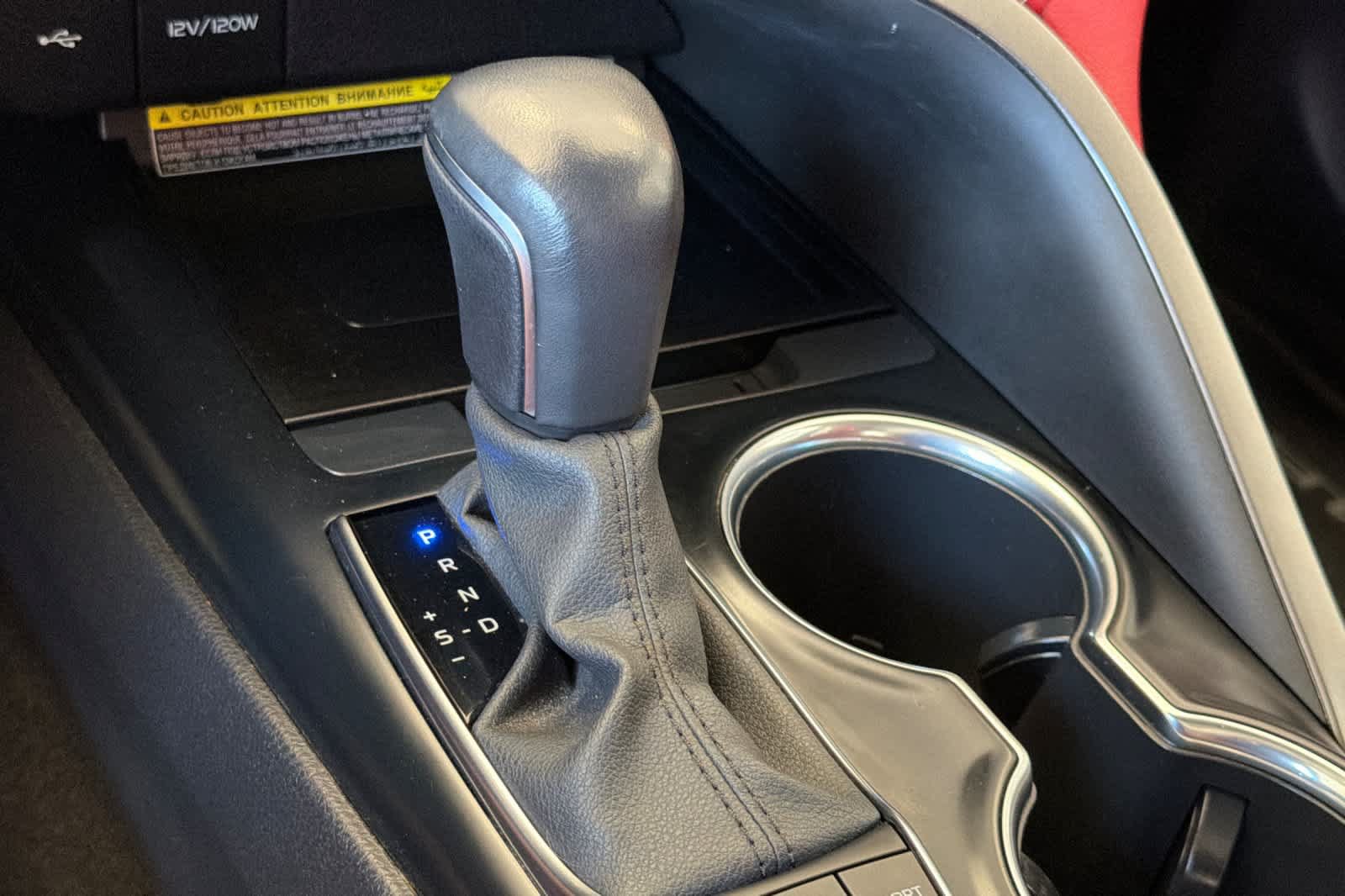 Used 2020 Toyota Camry XSE FWD image 21