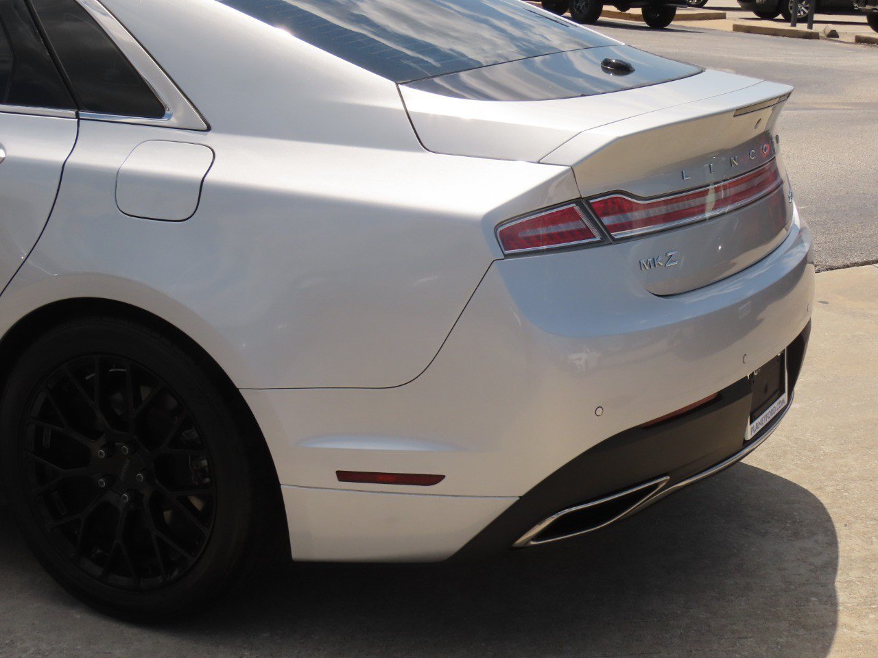 Used 2018 Lincoln MKZ Premiere FWD image 15