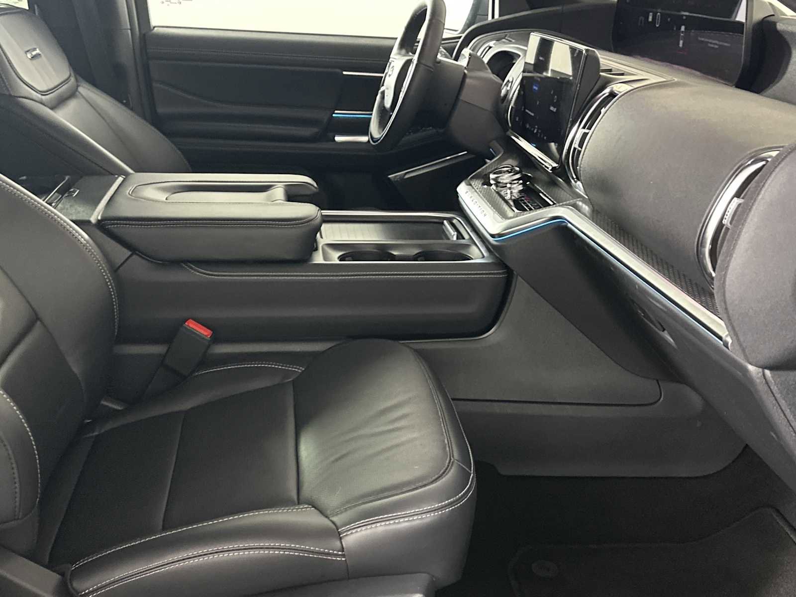 Used 2025 Ford Expedition Platinum w/ Stealth Performance Package image 14