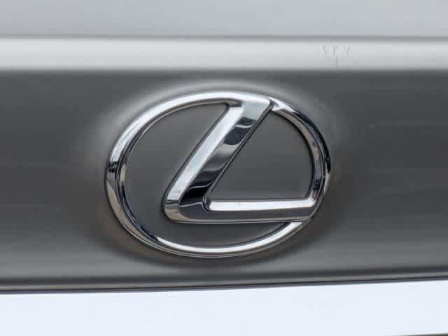 Used 2016 Lexus ES 350 w/ Luxury Package w/Wood Trim FWD image 11