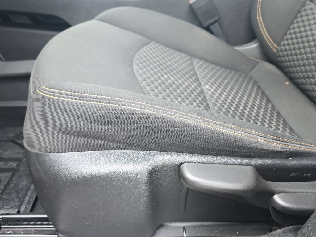 Certified 2021 GMC Terrain SLE w/ LPO, Floor Liner Package AWD/4WD image 30
