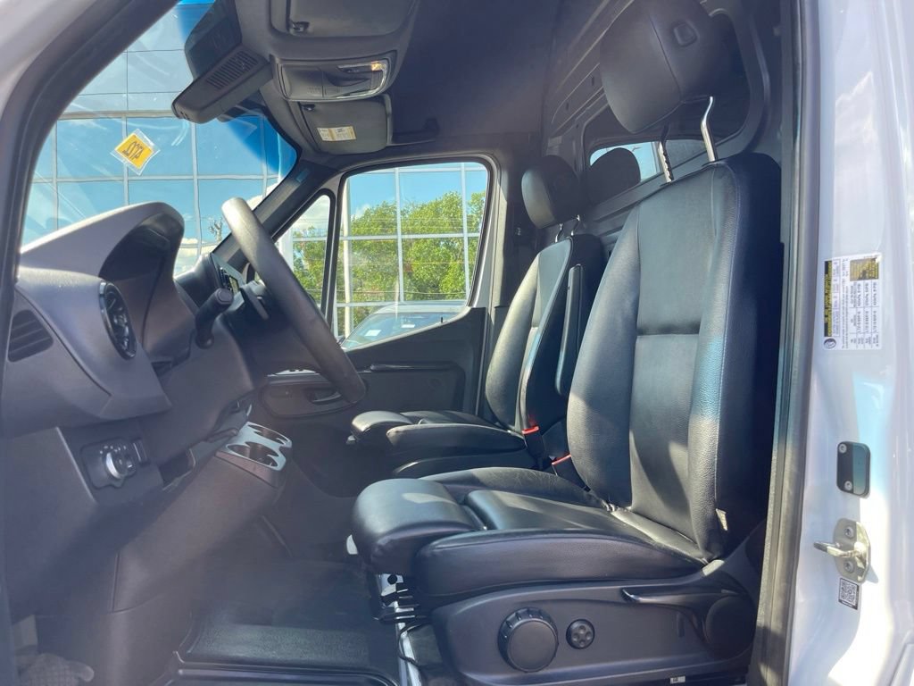 Used 2022 Mercedes-Benz Sprinter 3500 image 14