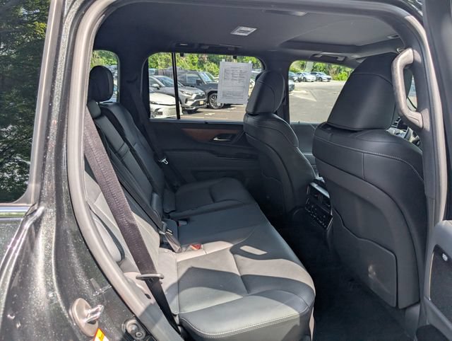 Used 2025 Lexus LX 700h Luxury AWD/4WD image 40