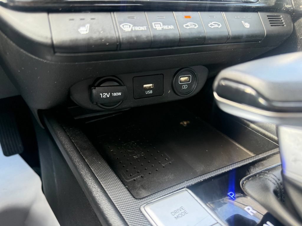 Used 2023 Hyundai Elantra Limited FWD image 25