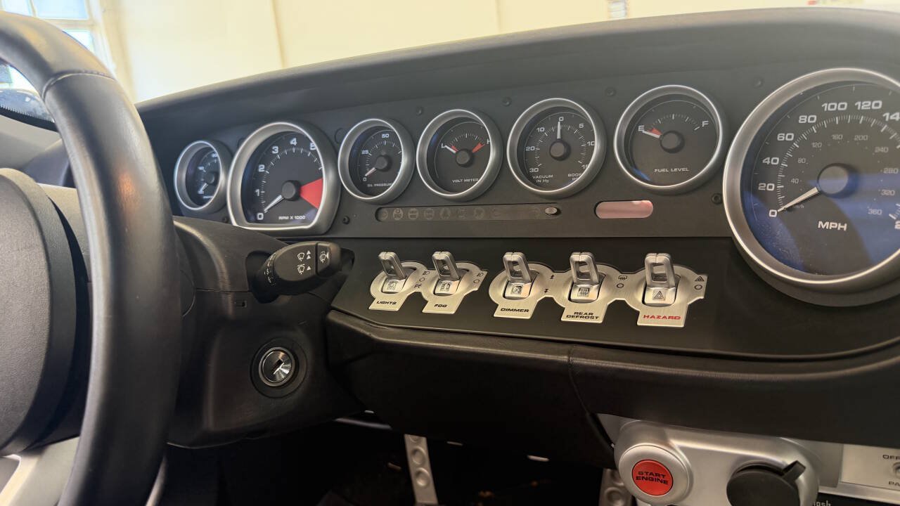 Used 2006 Ford GT RWD image 37