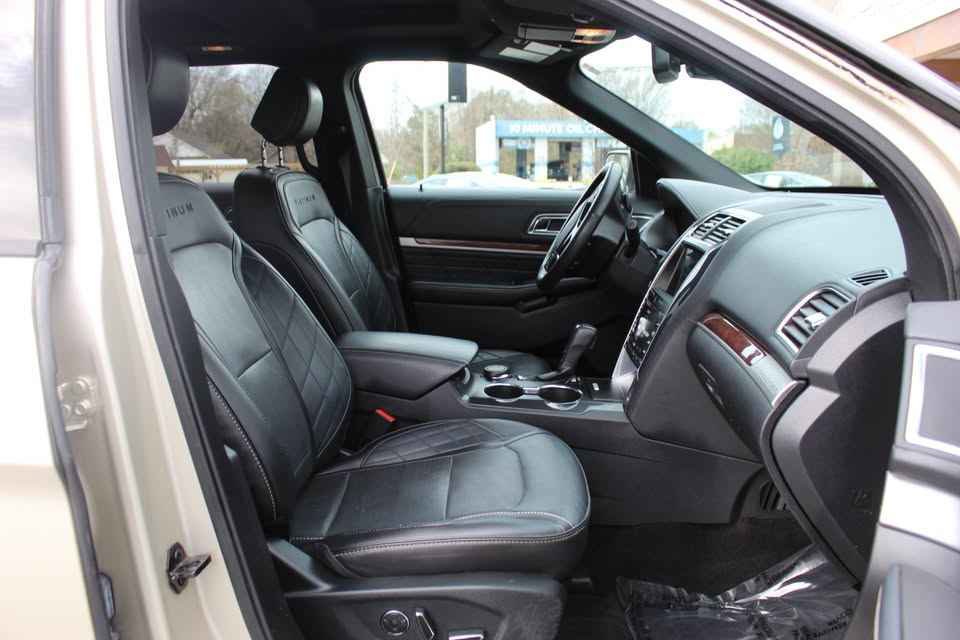 Used 2017 Ford Explorer Platinum AWD/4WD image 26