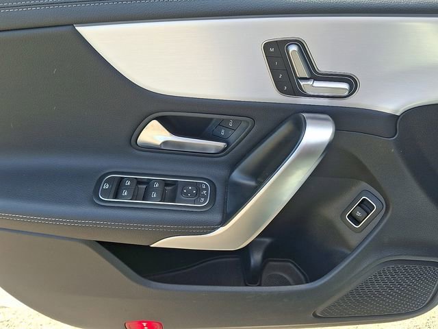 Used 2025 Mercedes-Benz CLA 250 4MATIC image 12