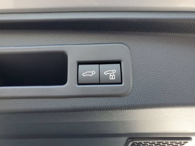 New 2026 Toyota 4Runner Platinum AWD/4WD image 9