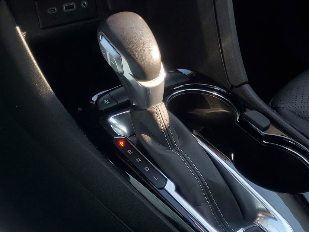 Used 2023 Buick Encore GX Essence w/ Experience Buick Package image 27