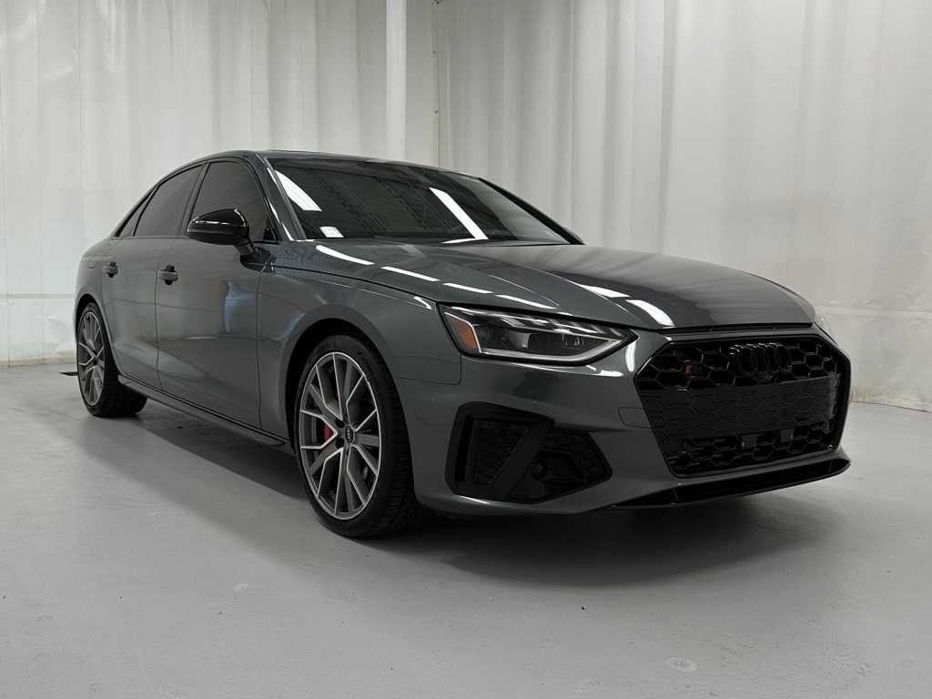 Used 2024 Audi S4 Premium Plus w/ Premium Plus Package image 2