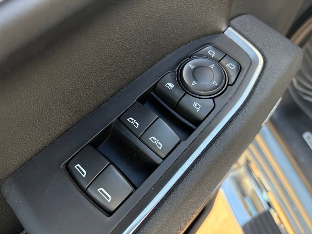 Used 2025 Chevrolet Silverado 1500 LTZ w/ LTZ Premium Package image 15
