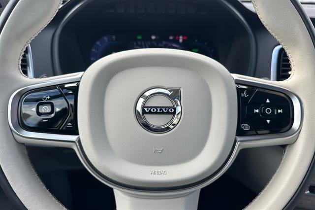 Certified 2025 Volvo XC90 T8 Ultra w/ Protection Package Premier image 27