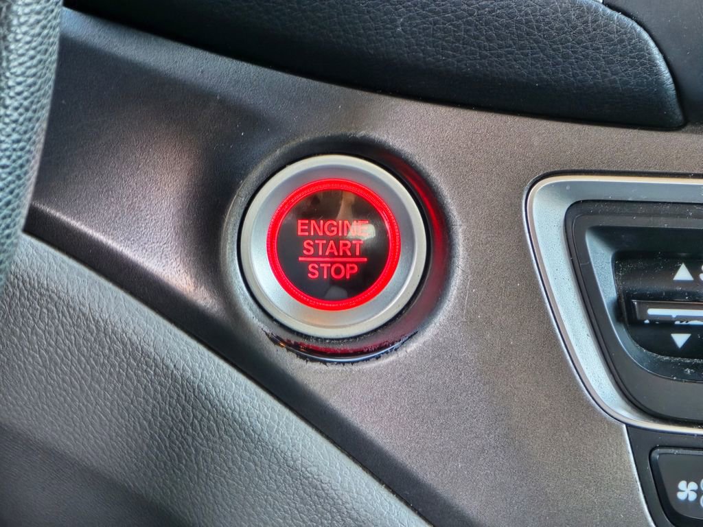 Used 2016 Honda Pilot LX image 21