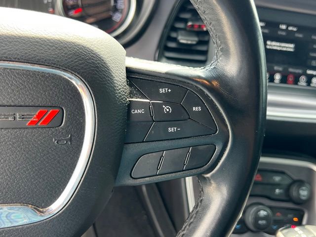 Used 2020 Dodge Challenger SXT RWD image 18