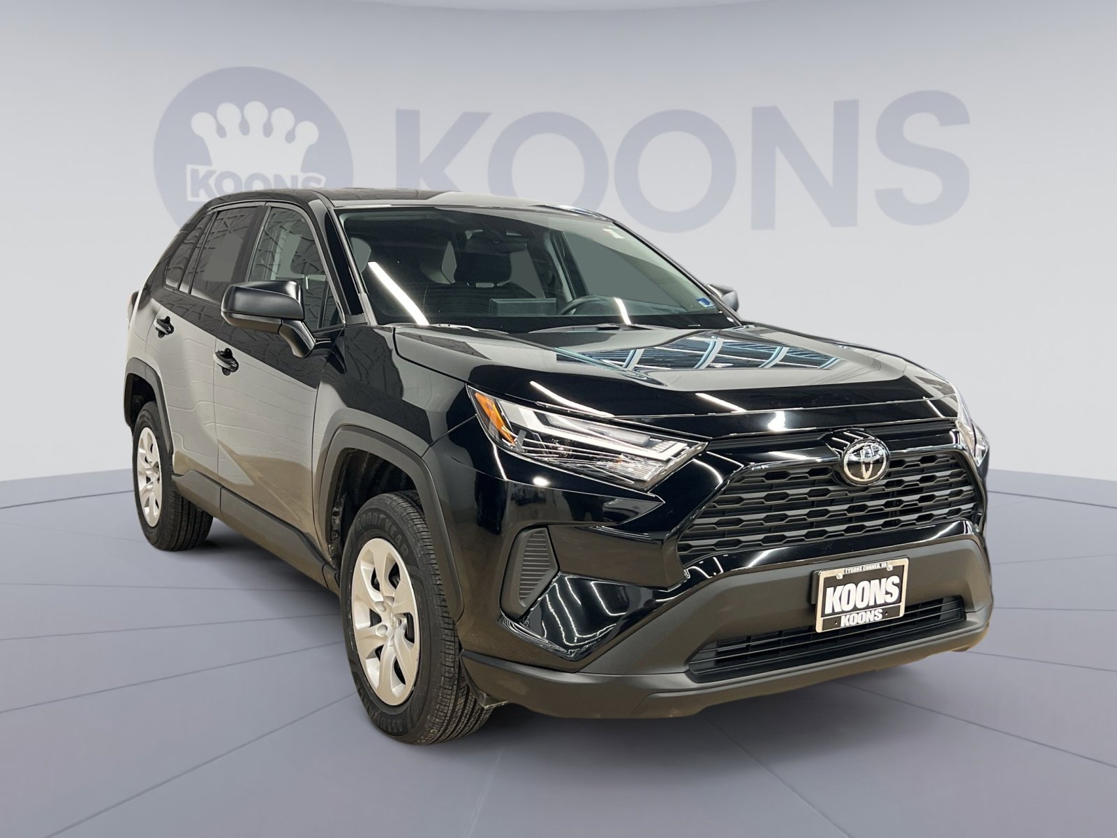 Used 2024 Toyota RAV4 LE image 7