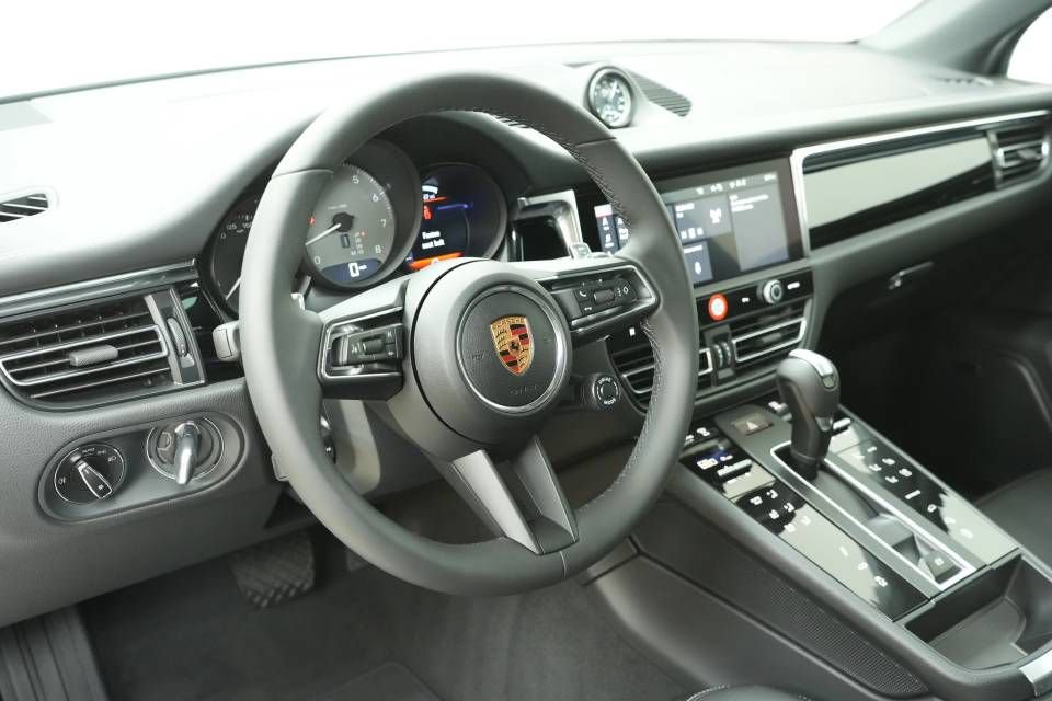 New 2026 Porsche Macan S AWD/4WD image 4