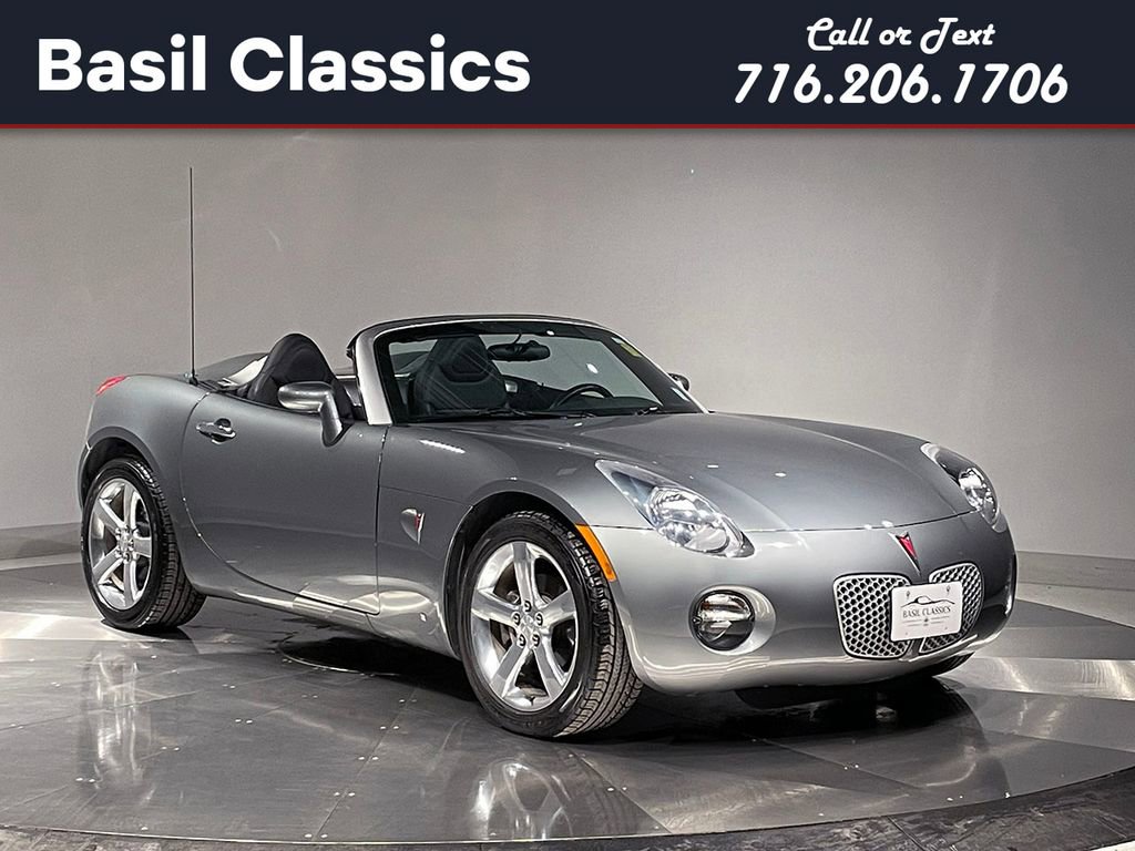 Used 2007 Pontiac Solstice Convertible w/ Premium Package RWD image 1